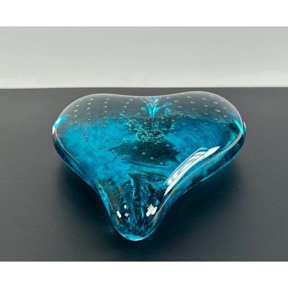 Art Glass Hand Blown Heart Paperweight Turquoise Blue w/ Controlled Bubbles - Picture 2 of 8